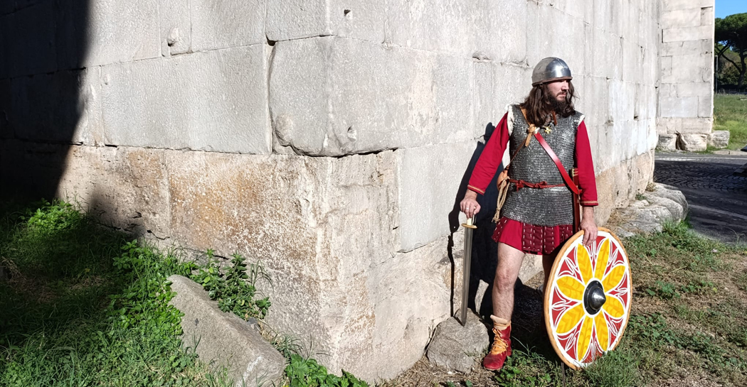 Porta San Sebastiano. Gruppo di rievocazione storica Protectores Domini Nostri: Soldato Romano